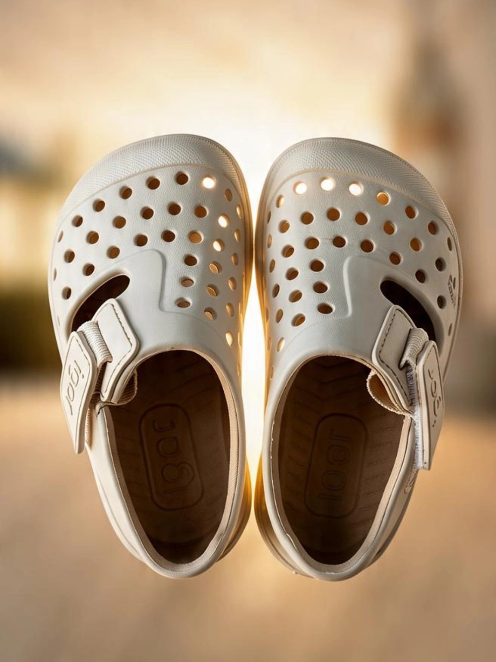 Igor Kids Cream Water Shoes with Adjustable Strap